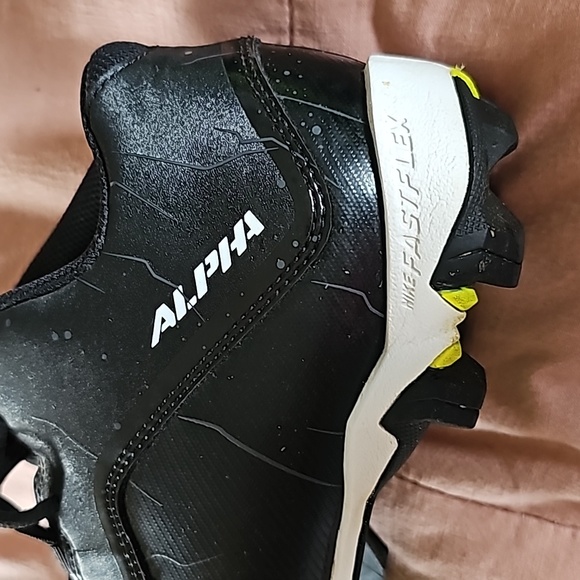 STUNNING NIKE ALPHA SHARK 2 FOOTBALL CLEATS - Picture 7 of 12